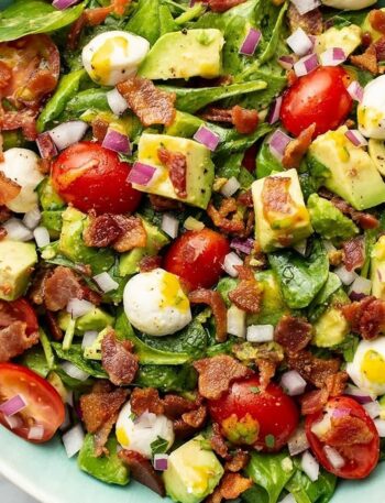 Avocado Bacon Spinach Salad: A Perfect Harmony of Indulgence and Nutrition.